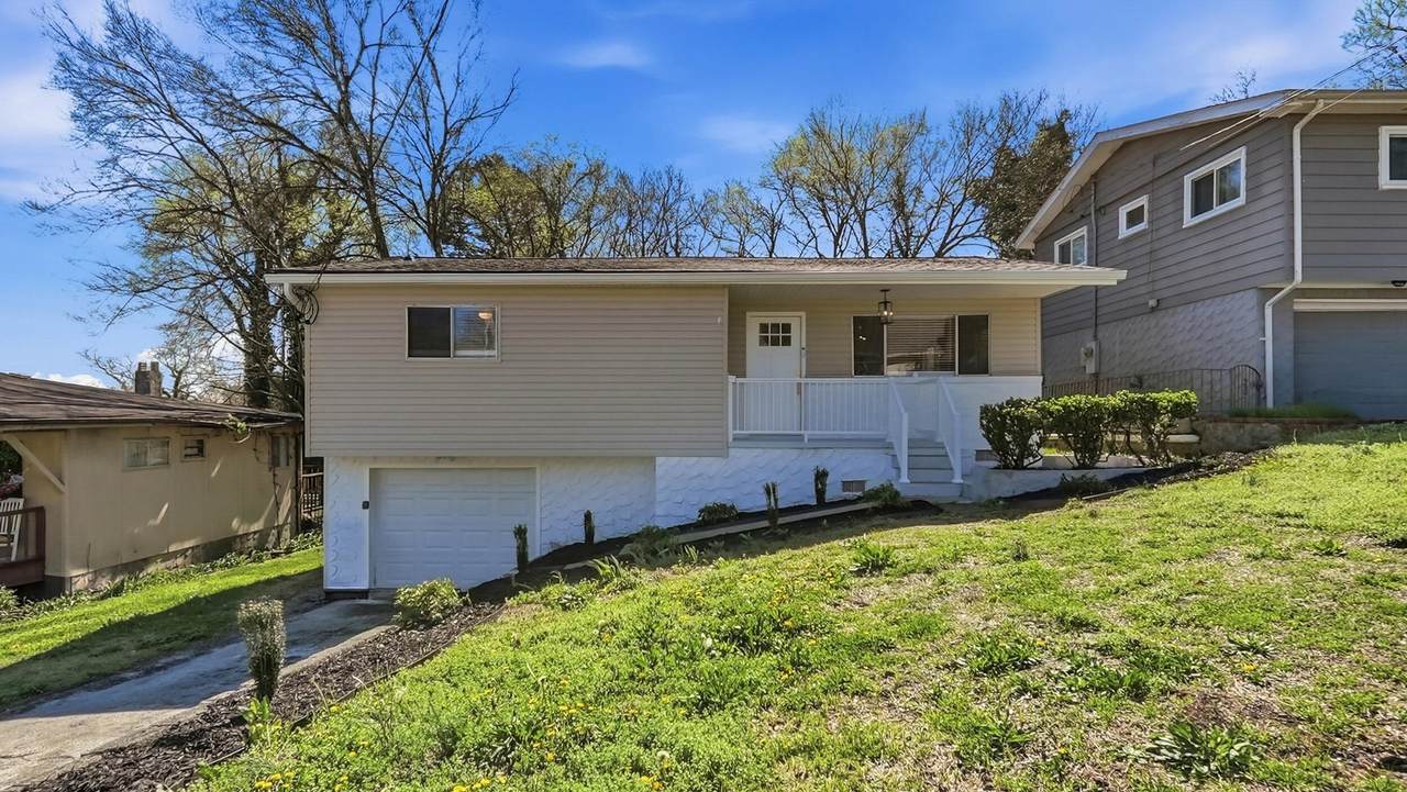 3306 Idlewild Drive - Photo 1