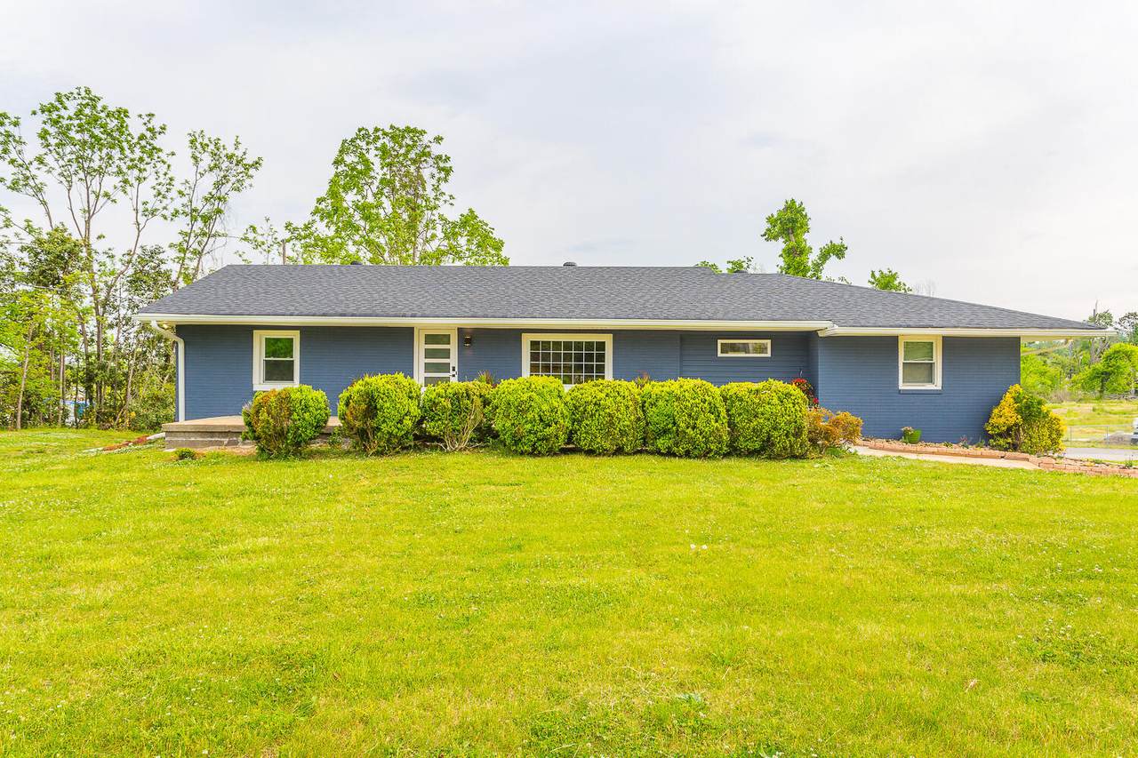 8011 Shallowford Road - Photo 1