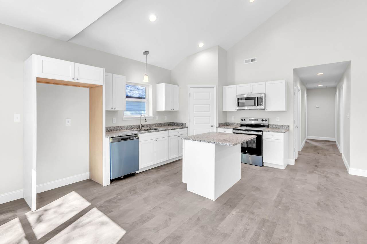 129 Lindon Street - Photo 1