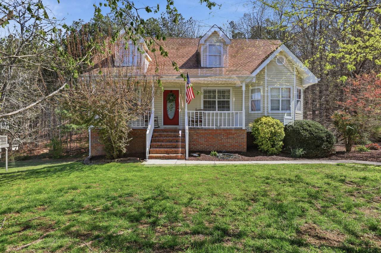 317 Middle View Drive - Photo 1