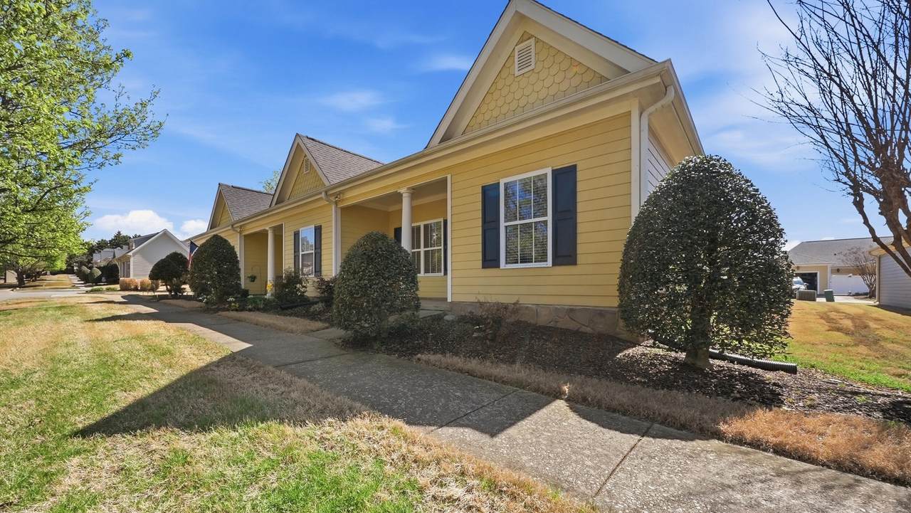 523 Callaway Court - Photo 1