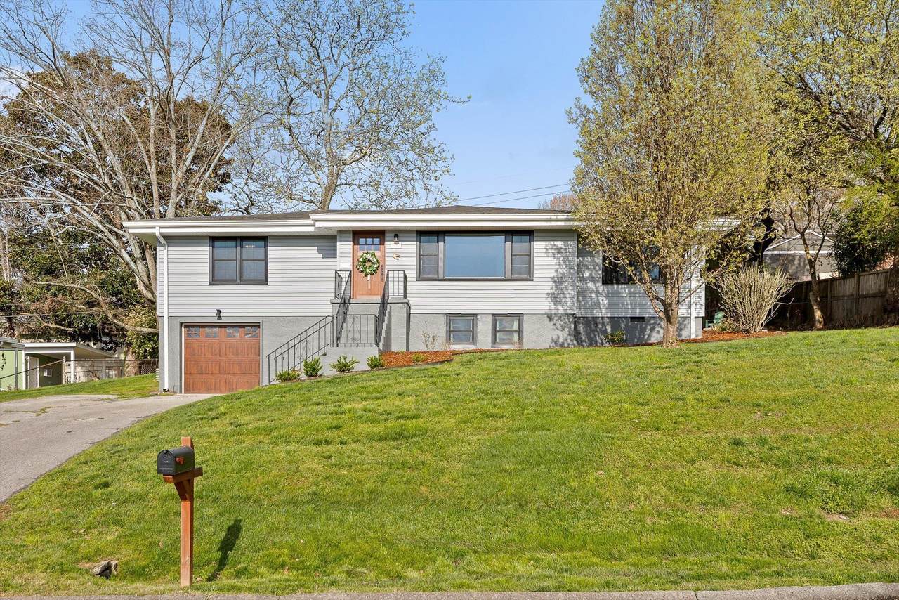 833 Belvoir Hills Drive - Photo 1