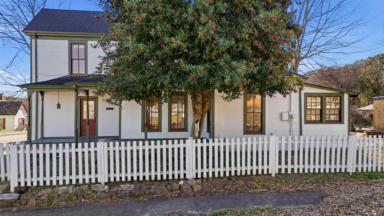 4901 Saint Elmo Avenue - Photo 1