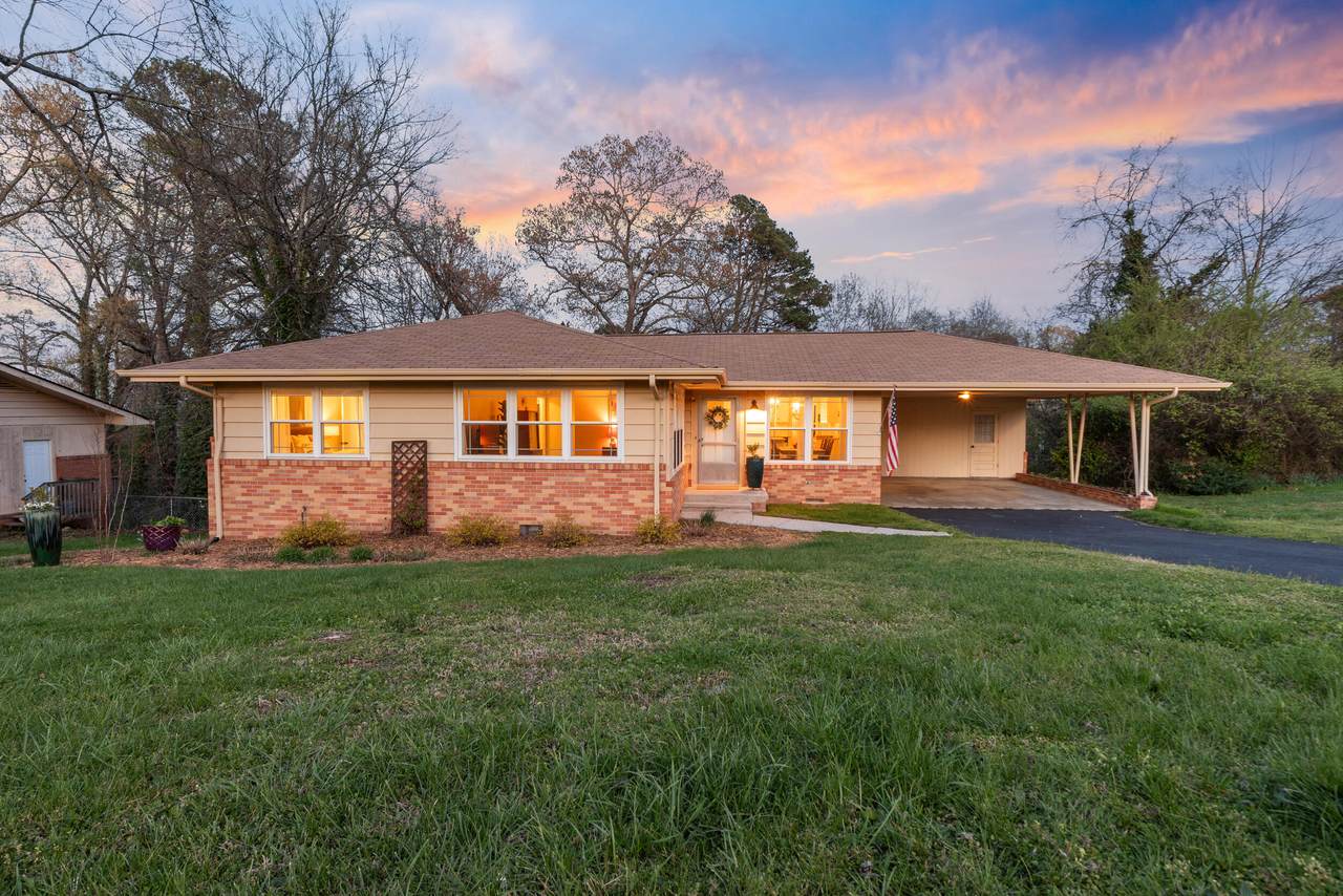 1110 Panorama Drive - Photo 1