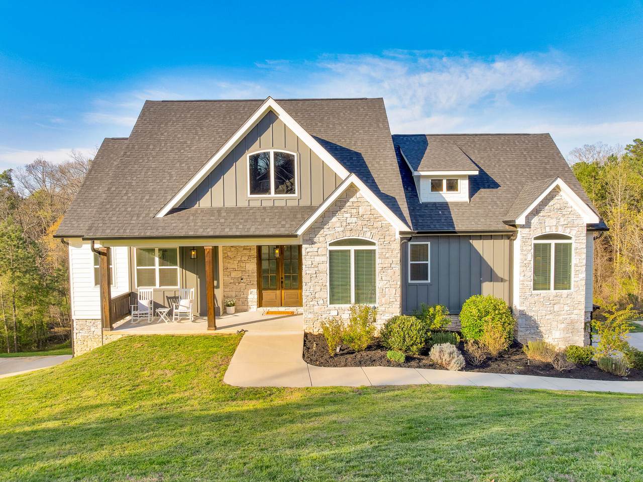 173 Magnolia Place - Photo 1