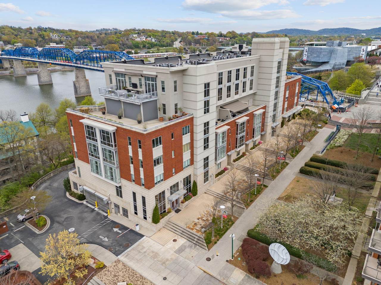99-Apt 504 Walnut Street - Photo 1