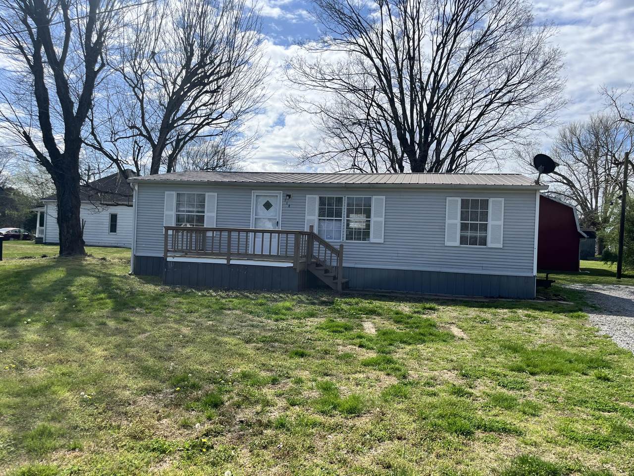 115 Barnett Street - Photo 1