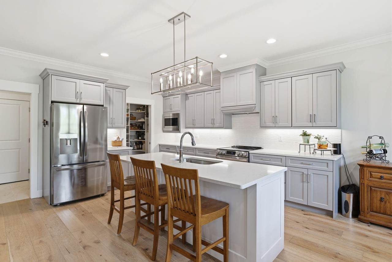 912 Equestrian Drive - Photo 1