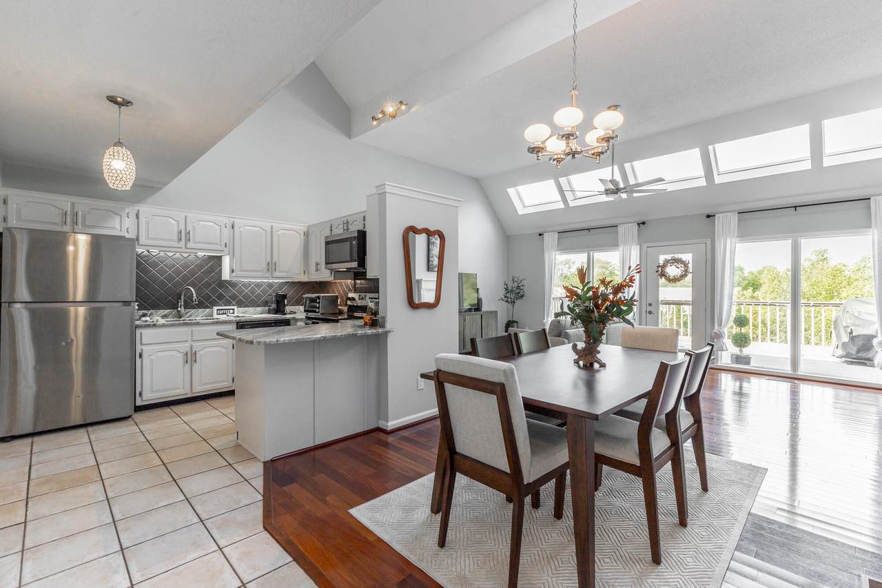 120-B5 Douglas Street - Photo 1