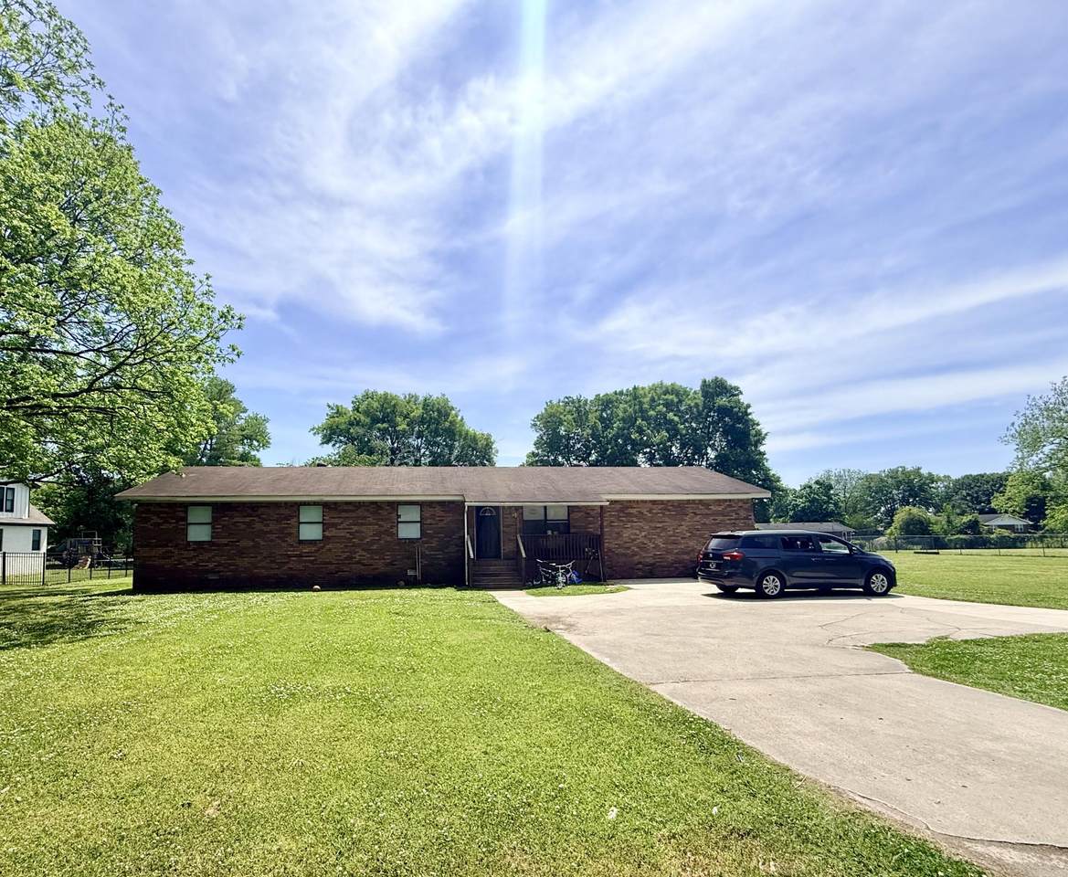 2103 Cumberland Avenue - Photo 1