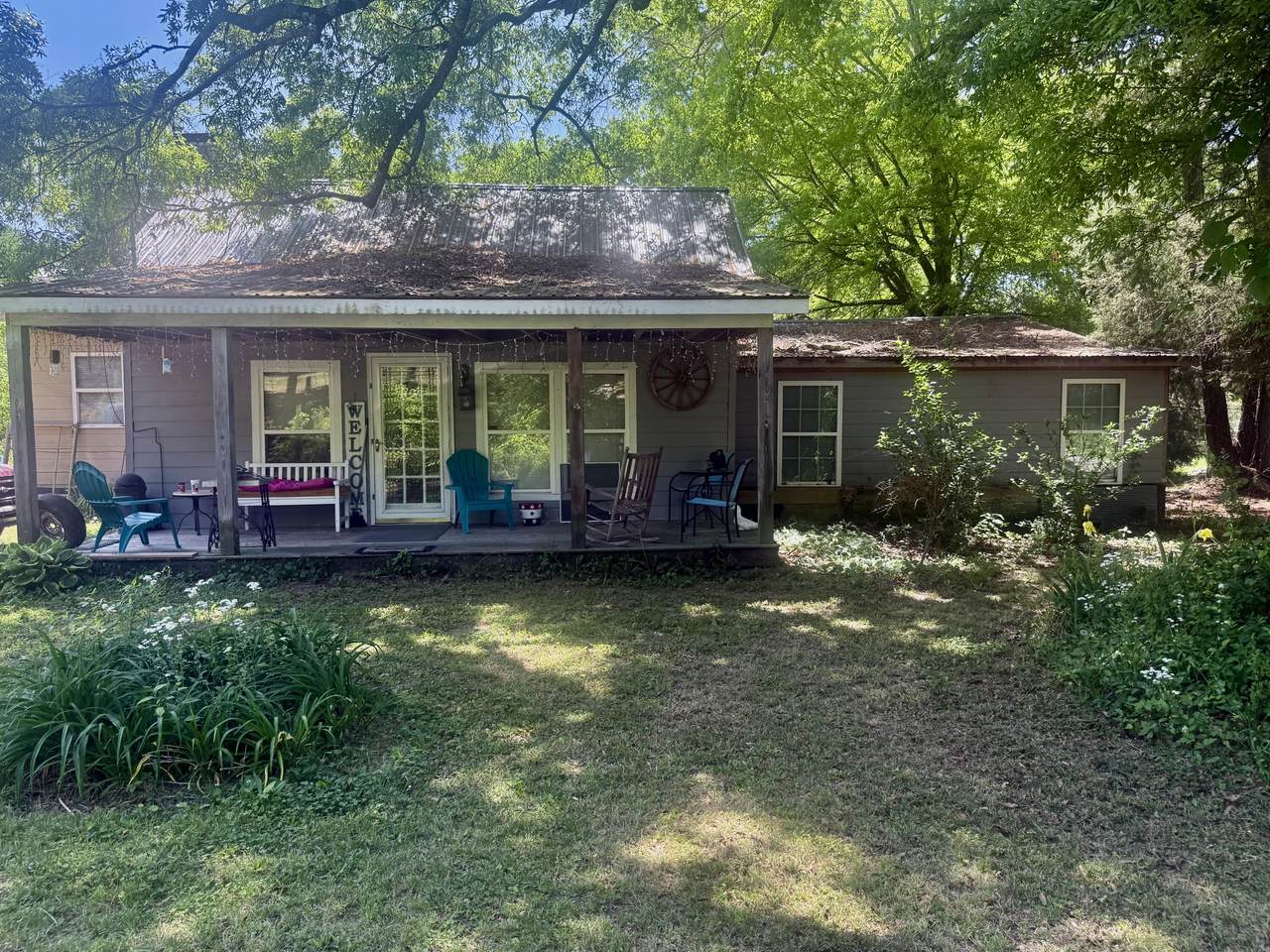 1076 Mountain View Road - Photo 1