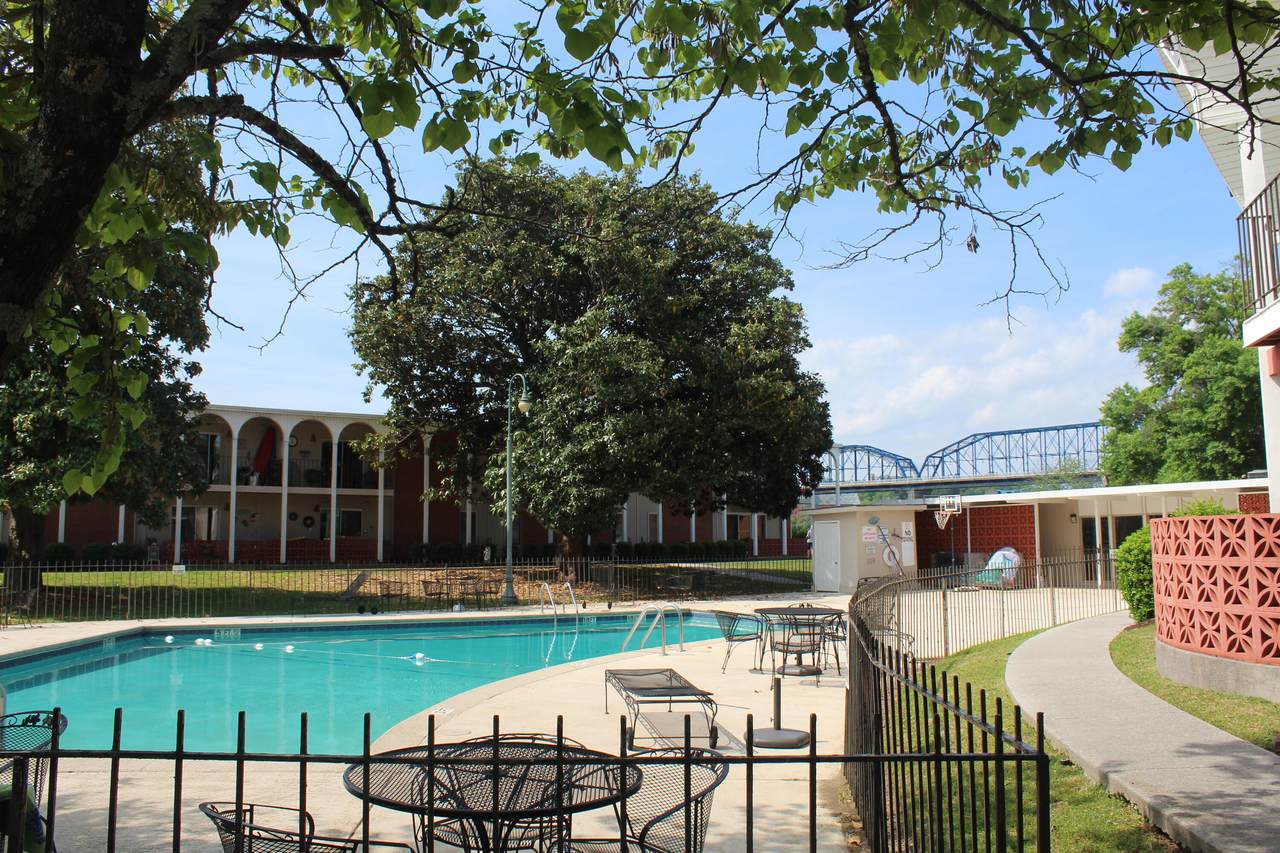 https://bt-photos.global.ssl.fastly.net/chattanooga/1280_boomver_1_1533024-2.jpg