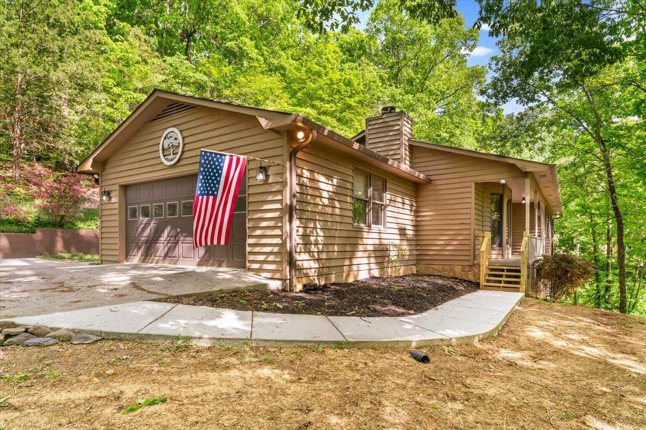 107 Van Buren Drive - Photo 1