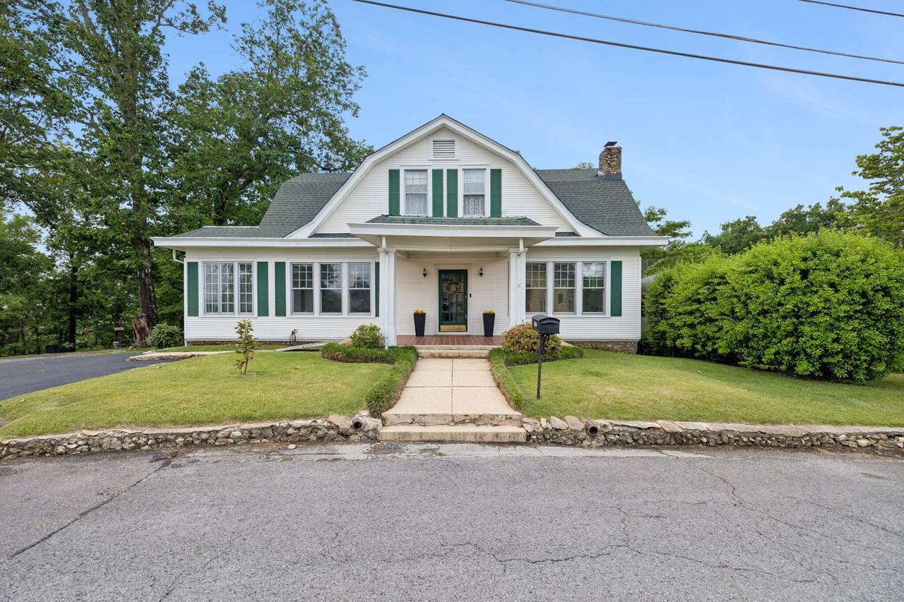 3310 Alta Vista Drive - Photo 1