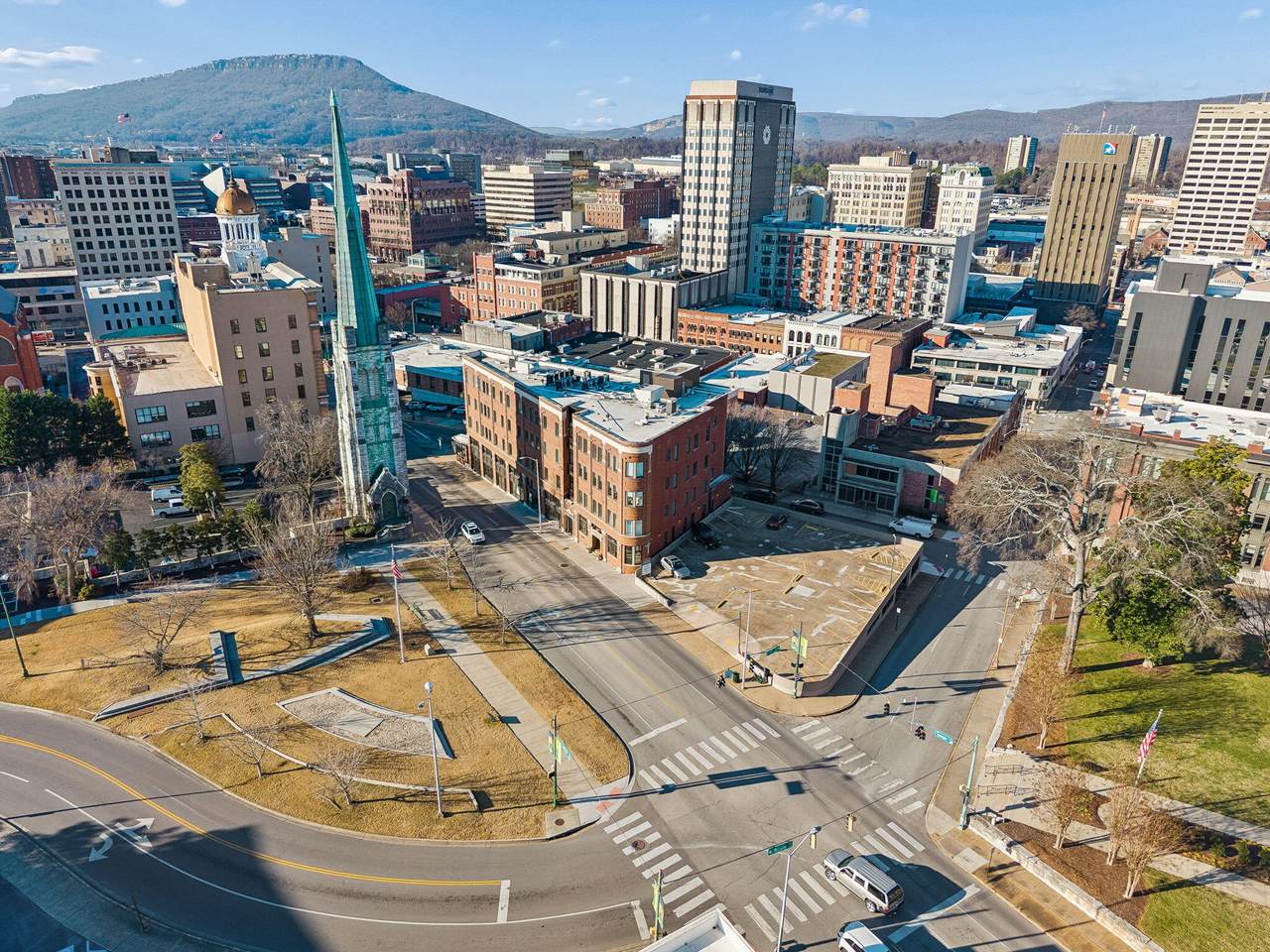 https://bt-photos.global.ssl.fastly.net/chattanooga/1280_boomver_1_1534233-2.jpg