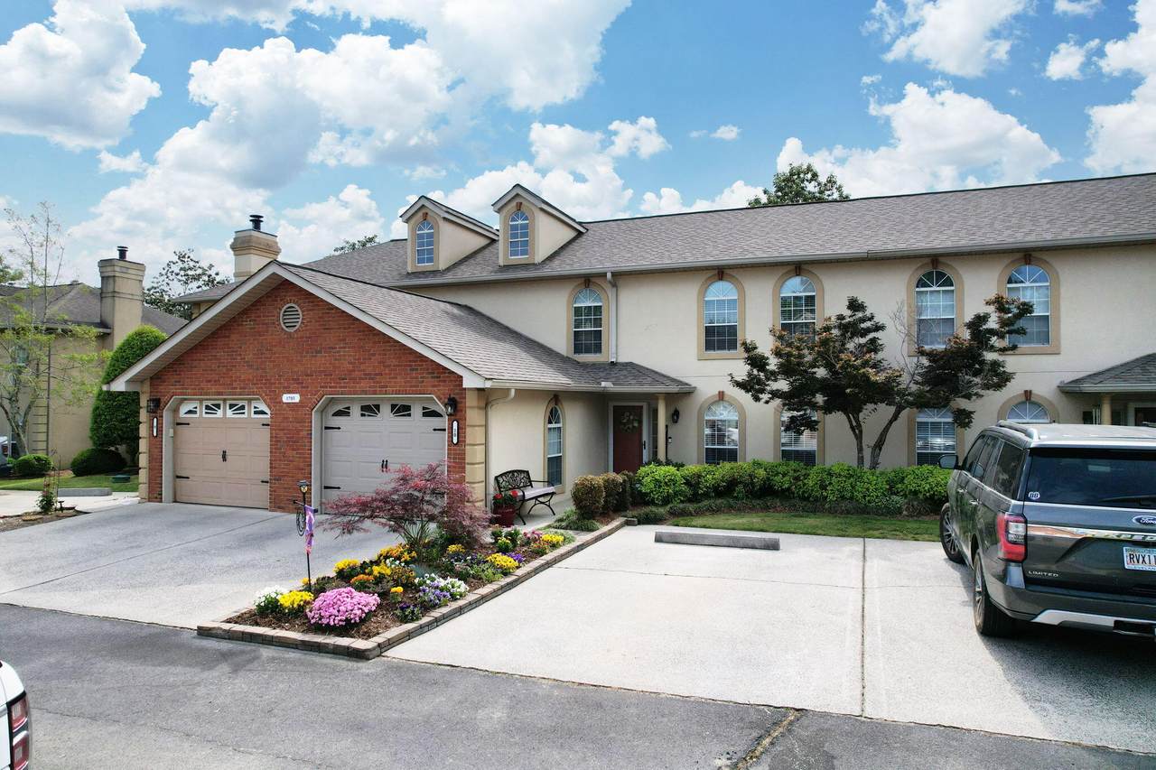 1705-Unit 10 White Oak Lane - Photo 1
