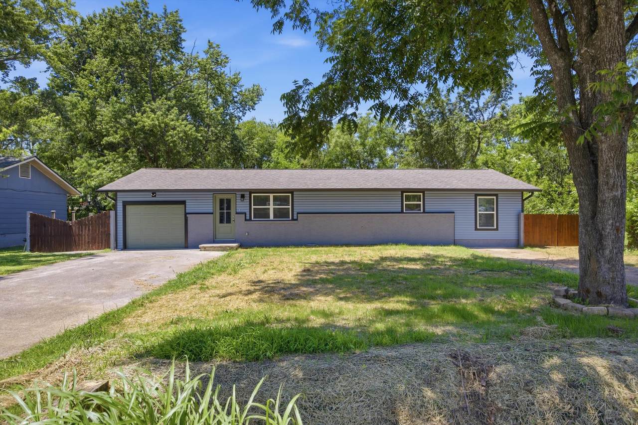 7713 Canyon Drive - Photo 1