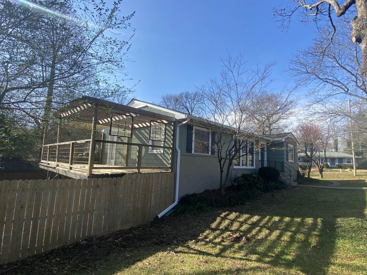 1018 Robins Crest Road - Photo 1