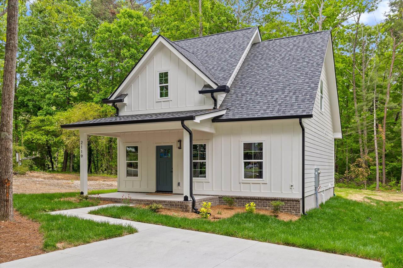 2119 Oak Street - Photo 1