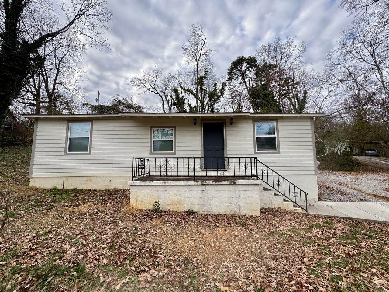 975 Beason Drive - Photo 1