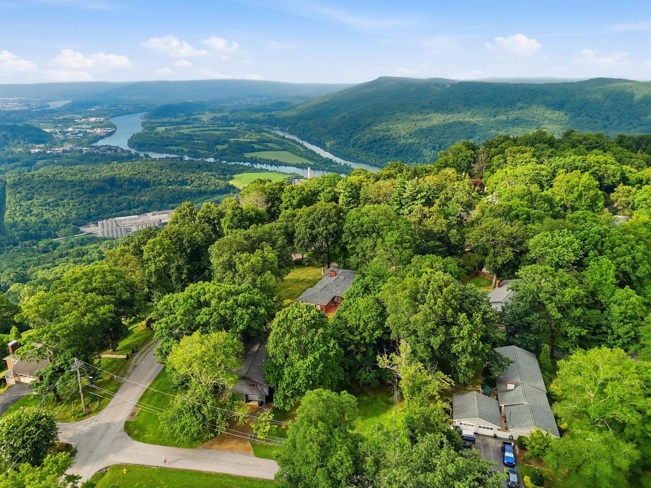 https://bt-photos.global.ssl.fastly.net/chattanooga/1280_boomver_1_1538422-2.jpg
