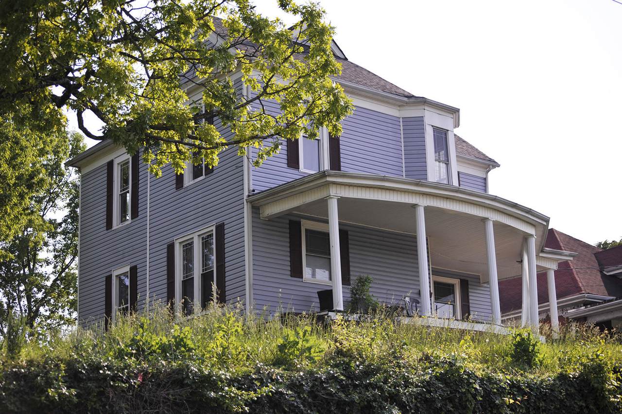 1912 Vine Street - Photo 1