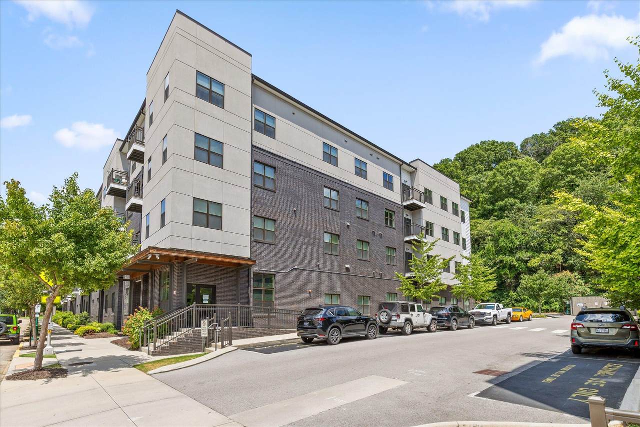 782-210 Riverfront Parkway - Photo 1
