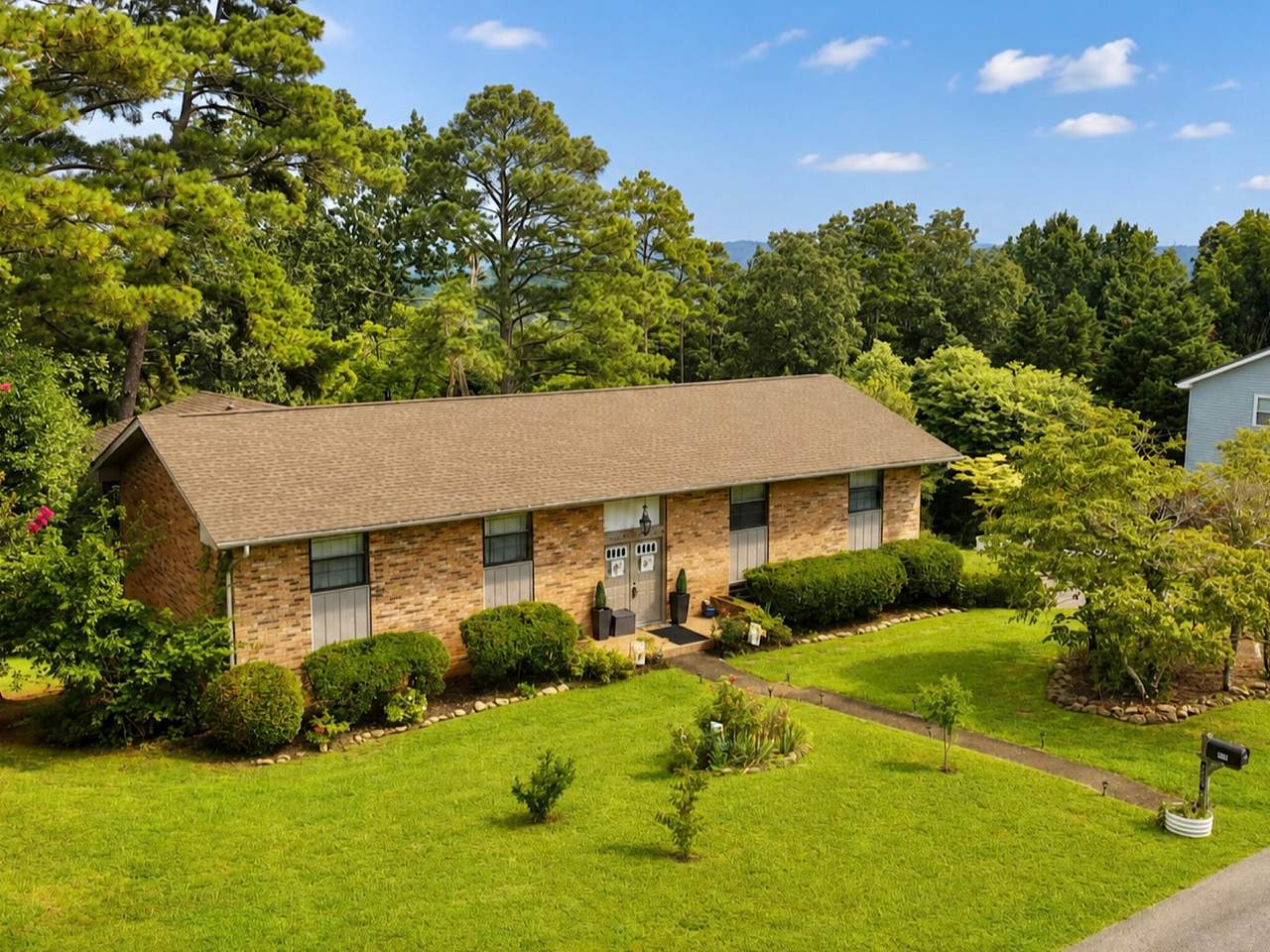 1008 Panorama Drive - Photo 1