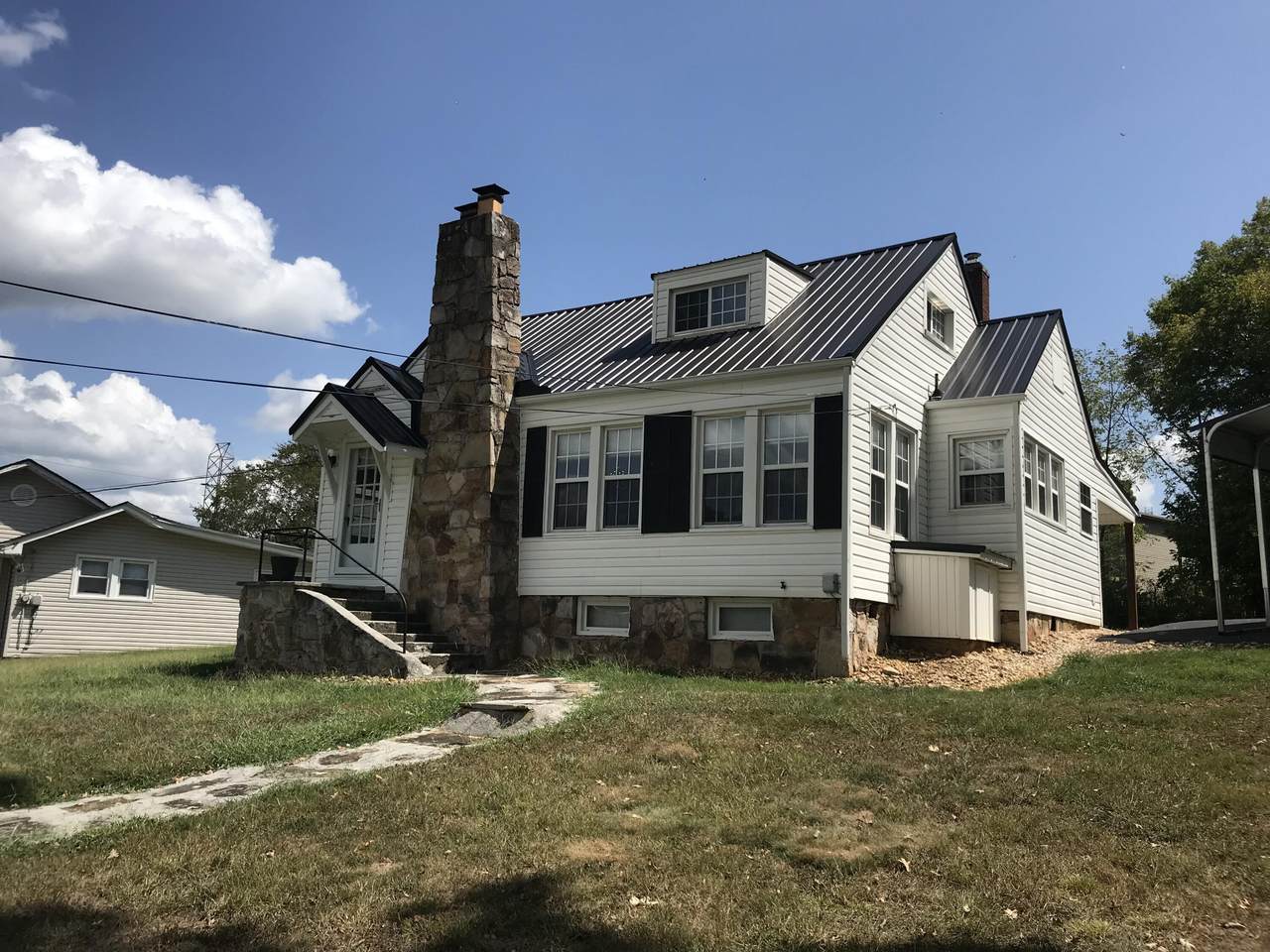 1108 Ashmore Avenue - Photo 1