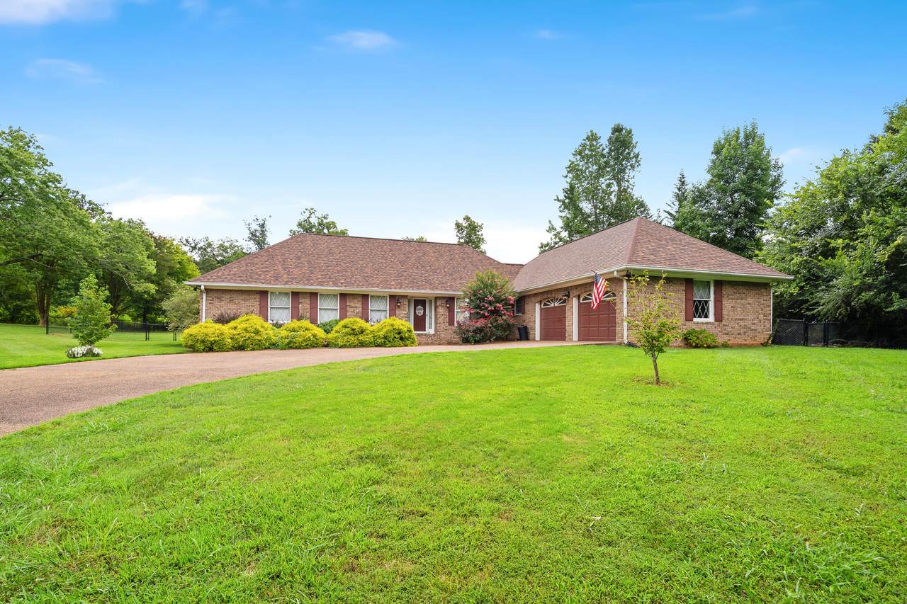 308 Pheasant Drive - Photo 1