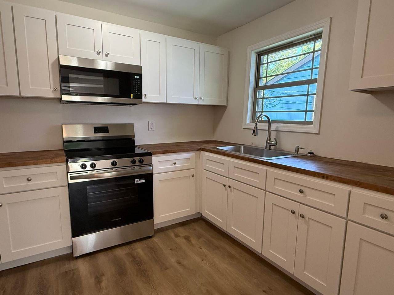 1718-B Portland Street - Photo 1