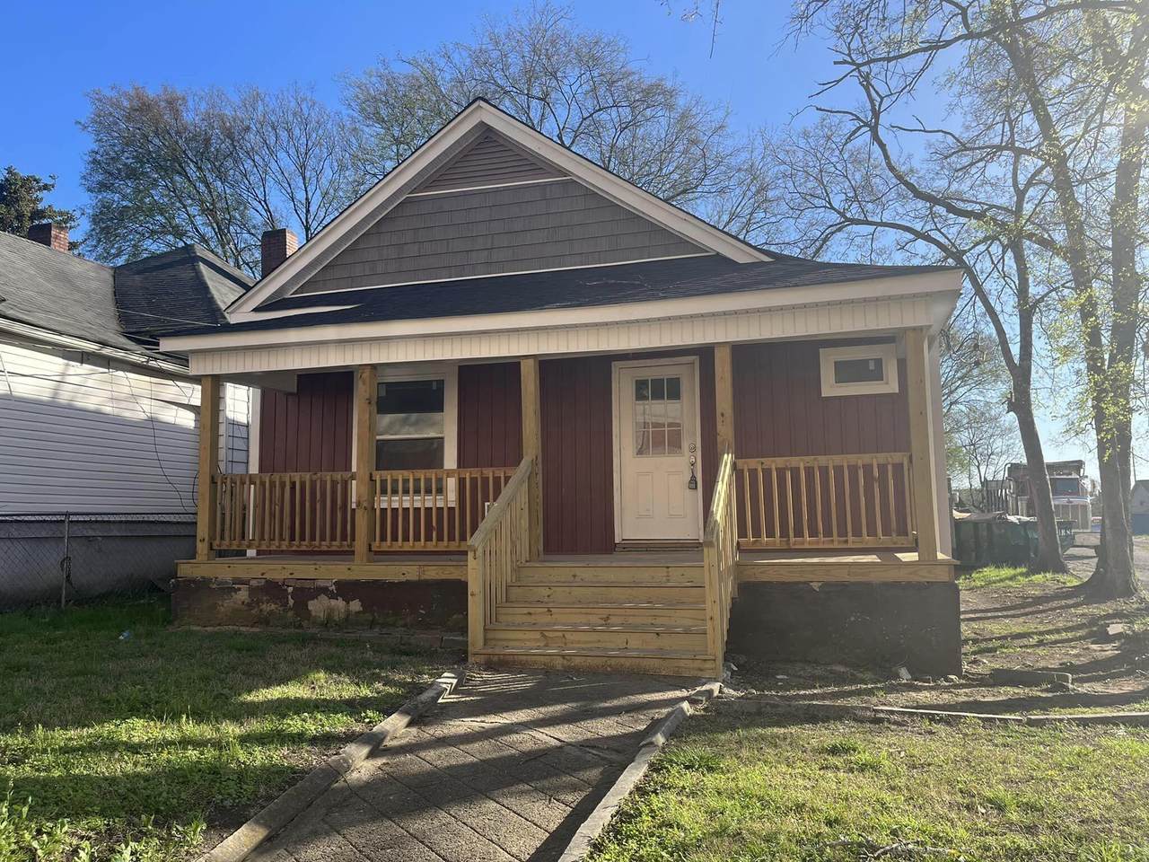 2410 19th Street - Photo 1