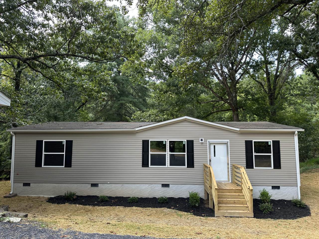 29 West Drive - Photo 1