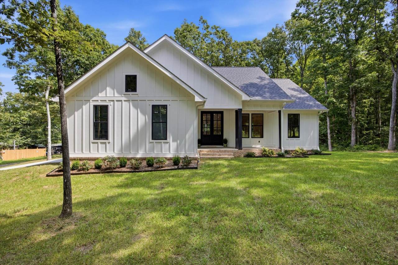 252 Woodland Way - Photo 1