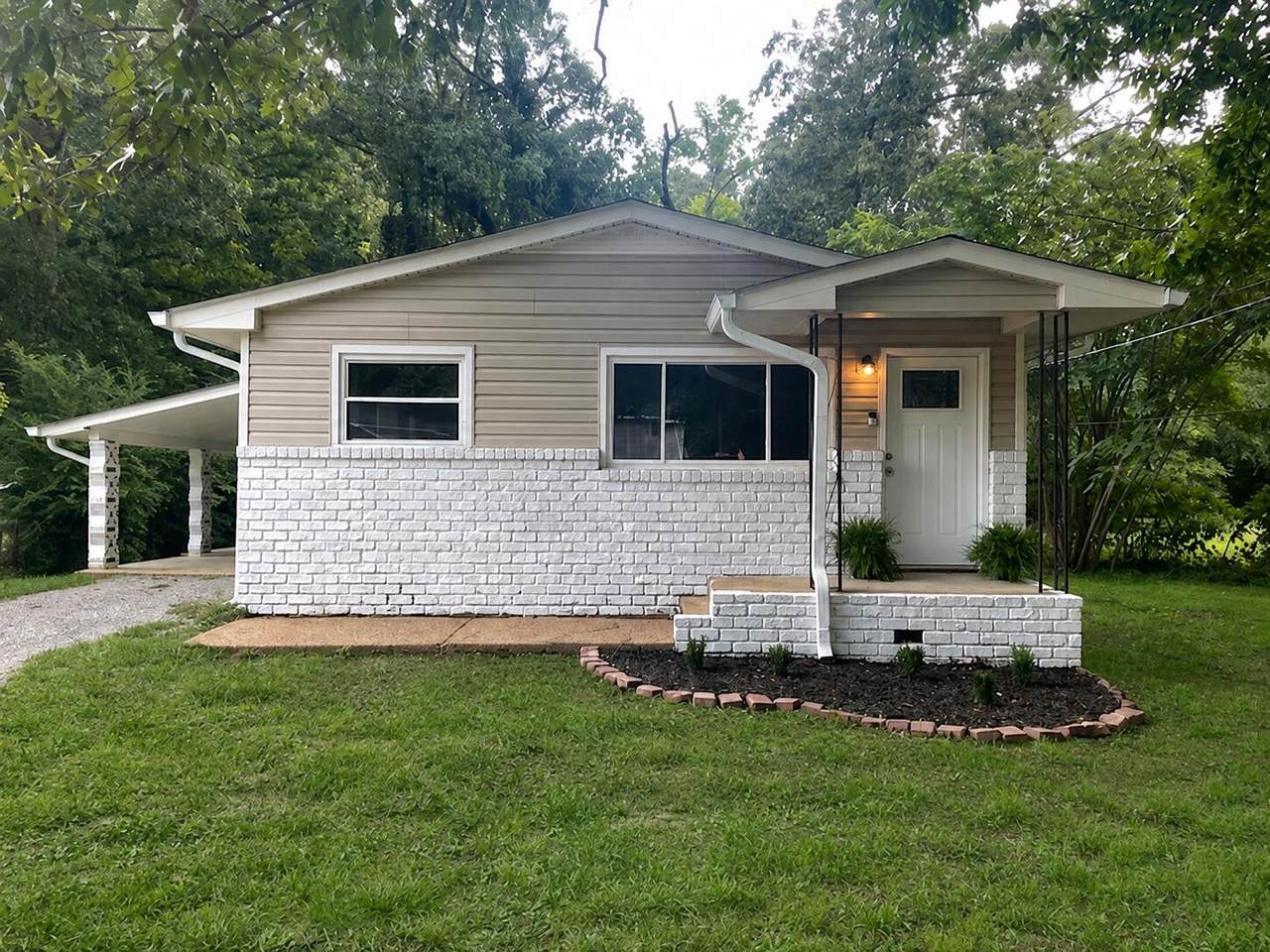 732 Lupton Drive - Photo 1