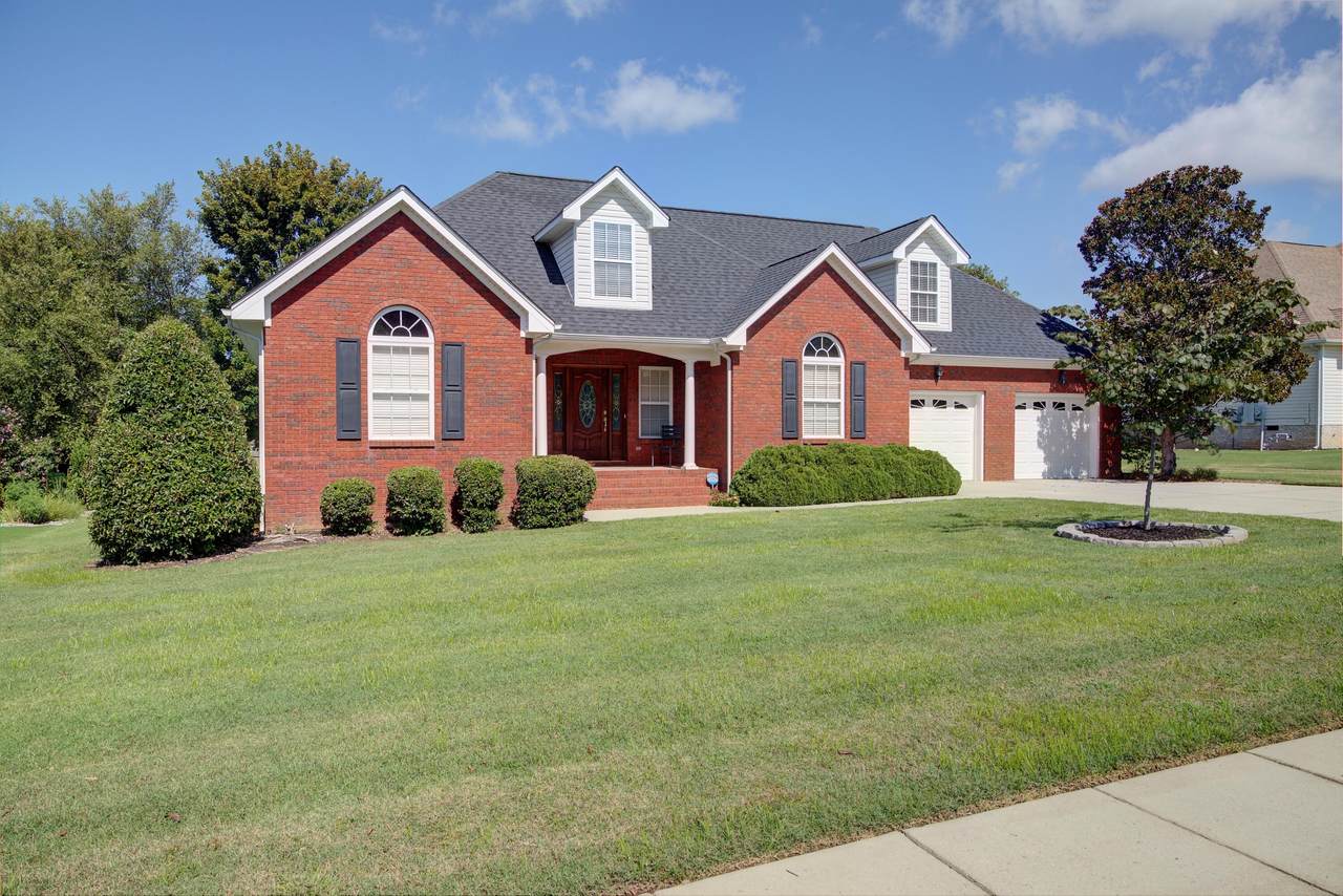 599 Cardinal Road - Photo 1
