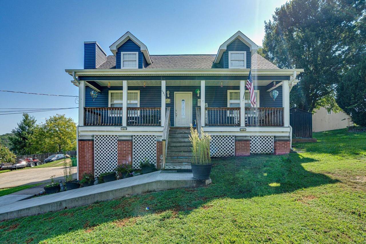 684 Debbie Lane - Photo 1