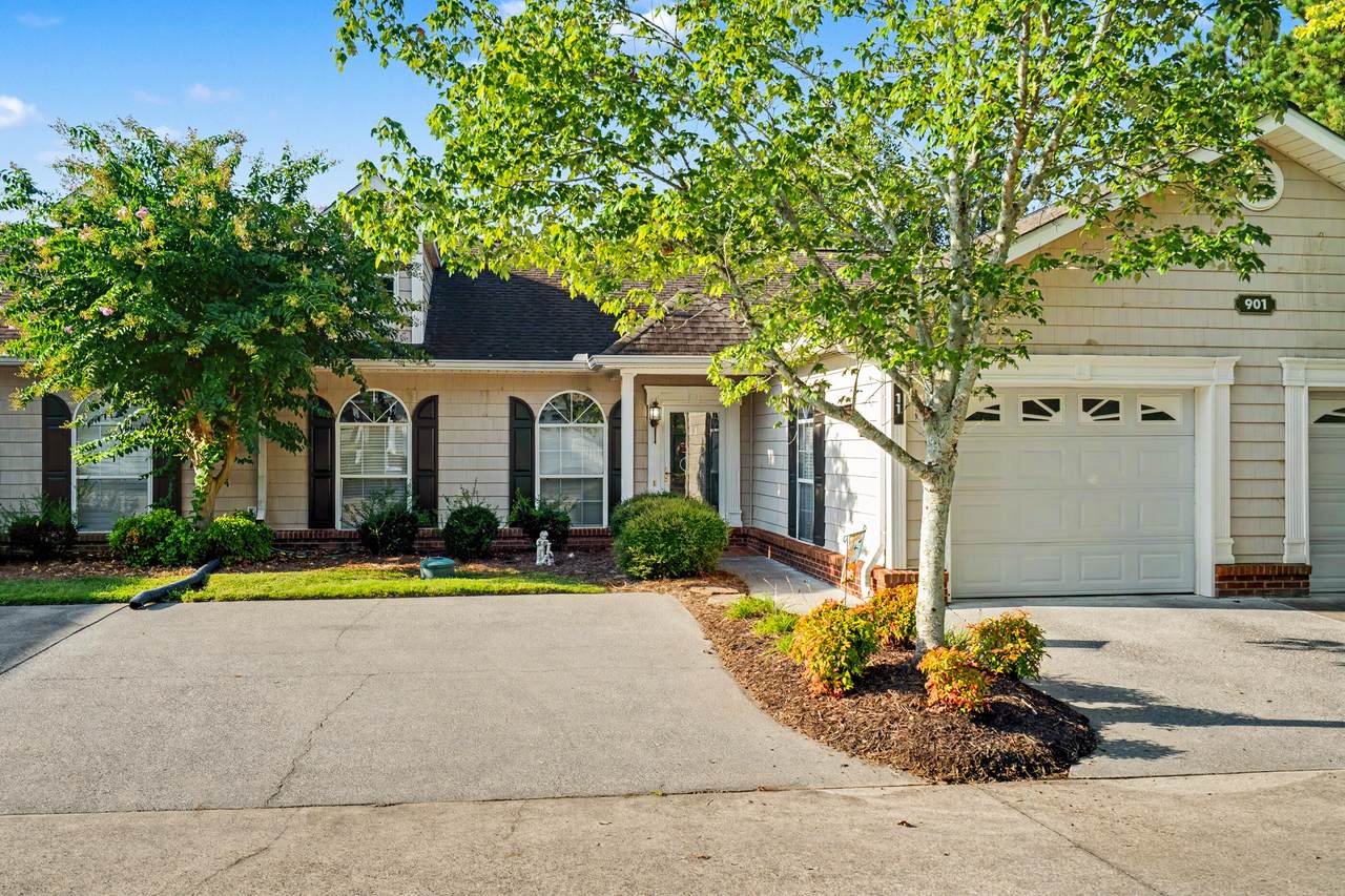 901-Unit 11 Summit Drive - Photo 1
