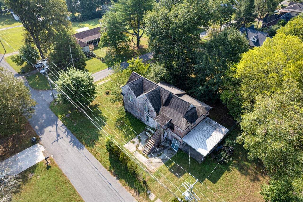 303 7th Street - Photo 1