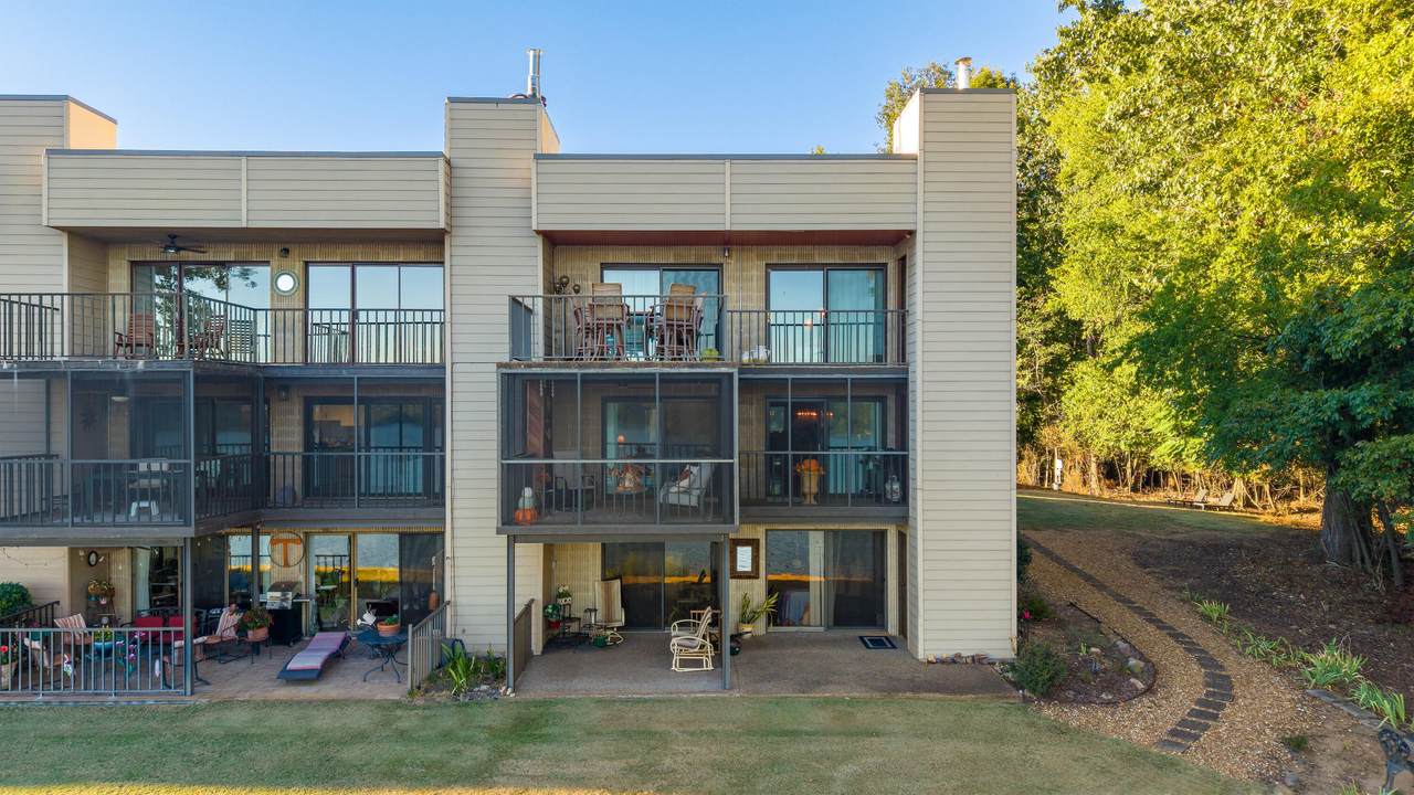 4312-202 Lakeshore Lane - Photo 1