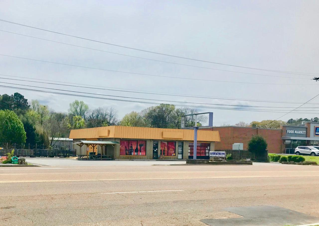 5710 Lee Hwy - Photo 1