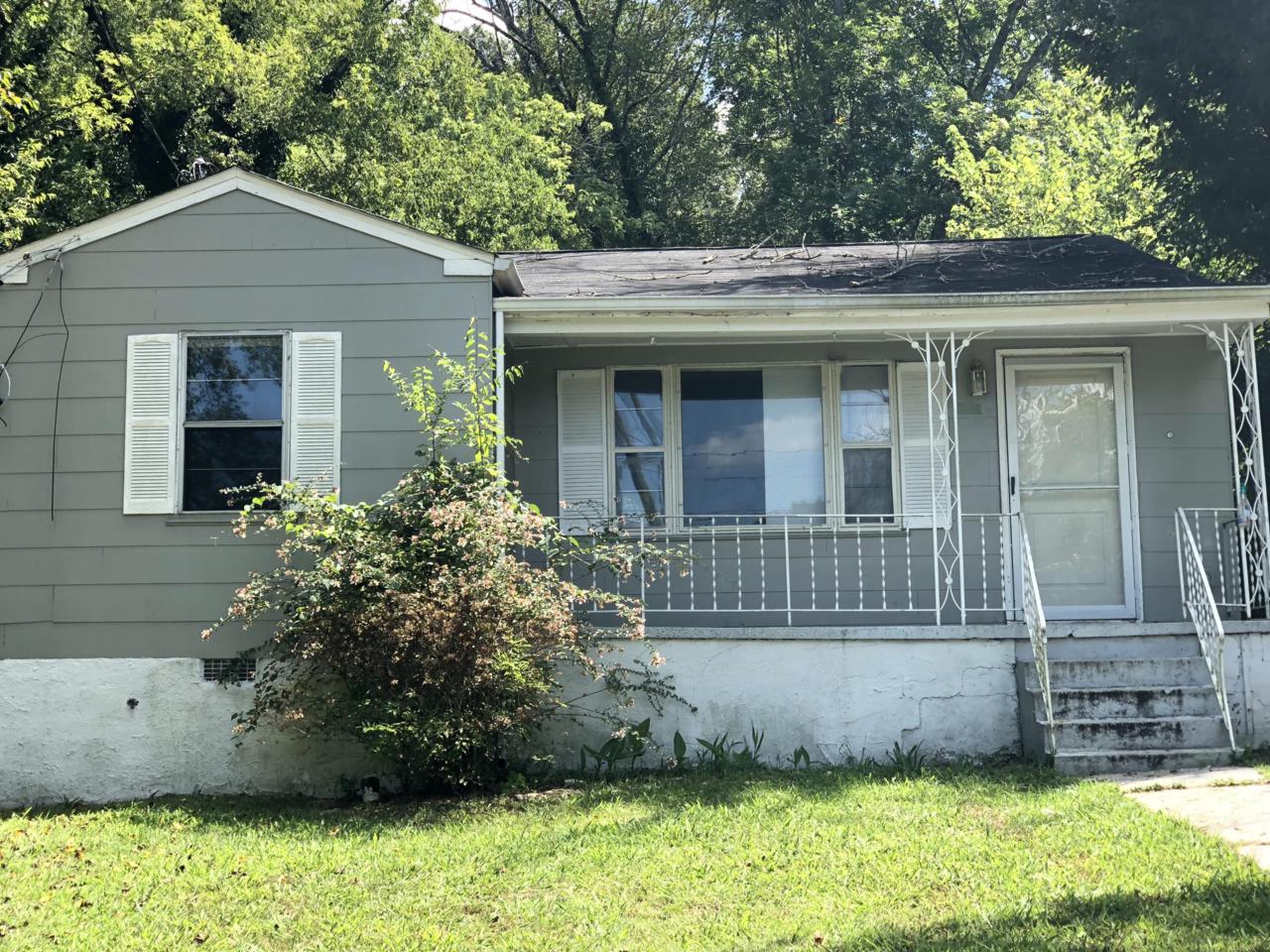 2123 Chamberlain Ave - Photo 1
