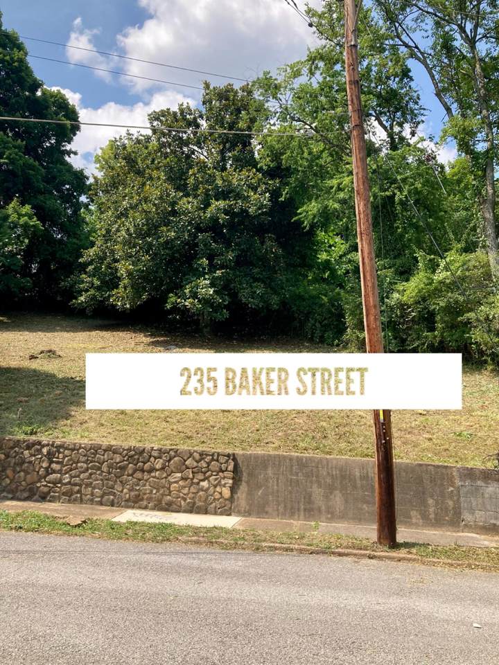 235 Baker St - Photo 1