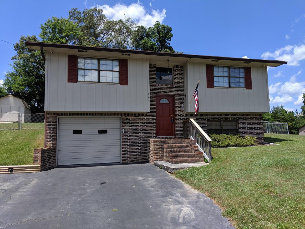205 Boyd St - Photo 1