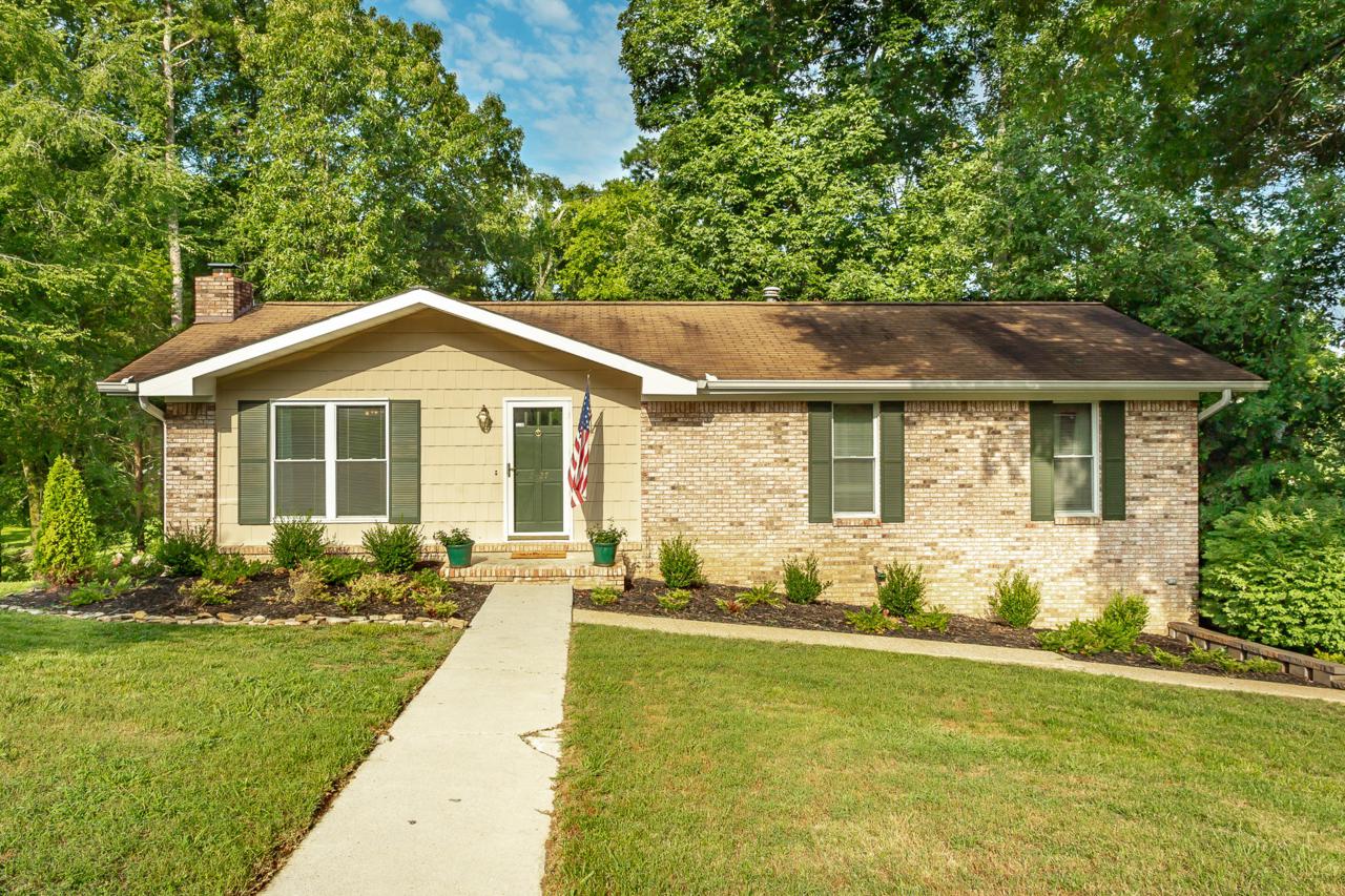 2427 Hickory Ridge Dr - Photo 1