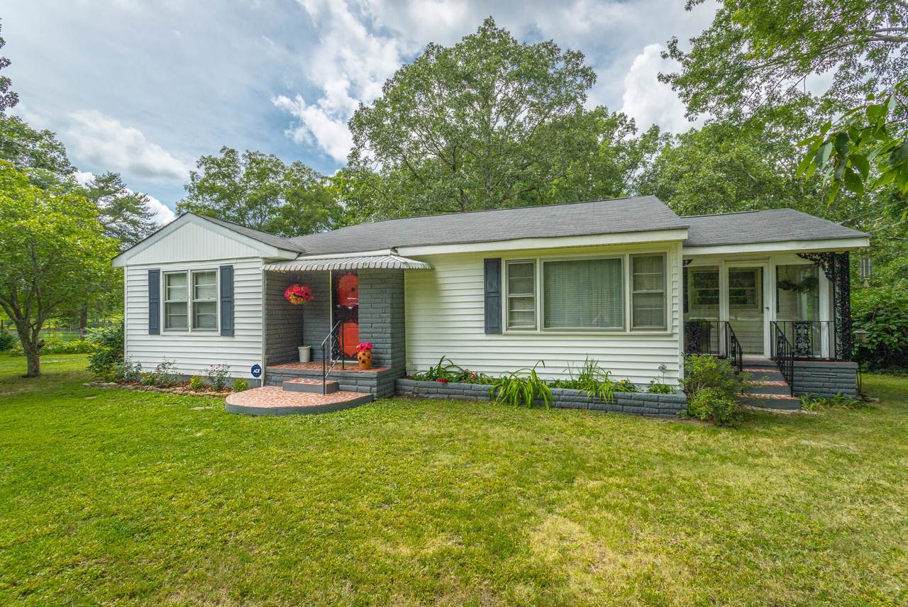 1432 Montlake Rd - Photo 1