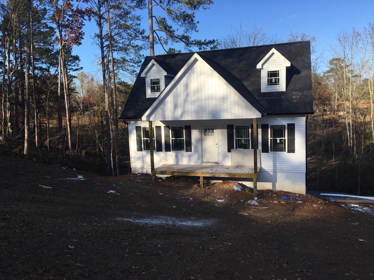 2424 Oak Cir - Photo 1