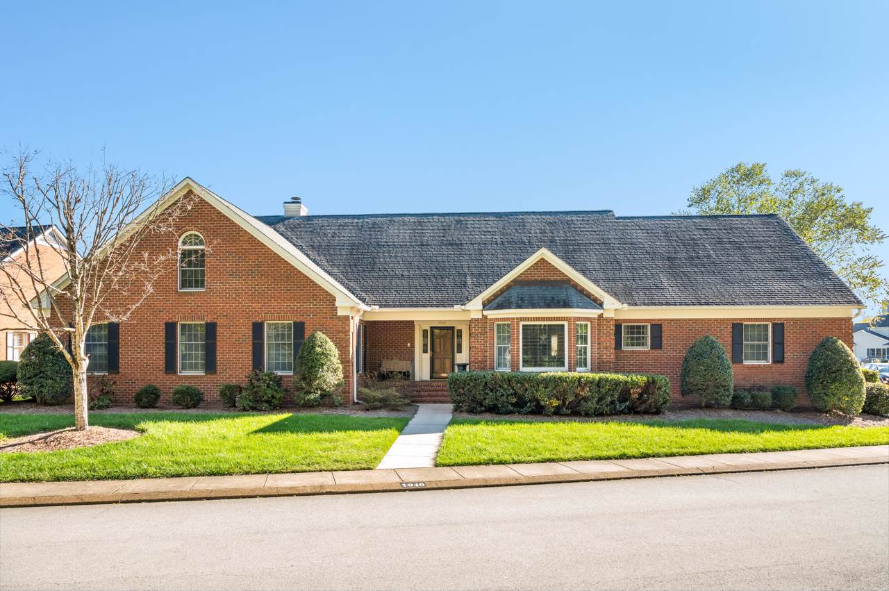 1040 Heritage Landing Dr - Photo 1