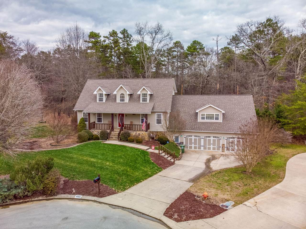 8989 Inlet Cove Ln - Photo 1