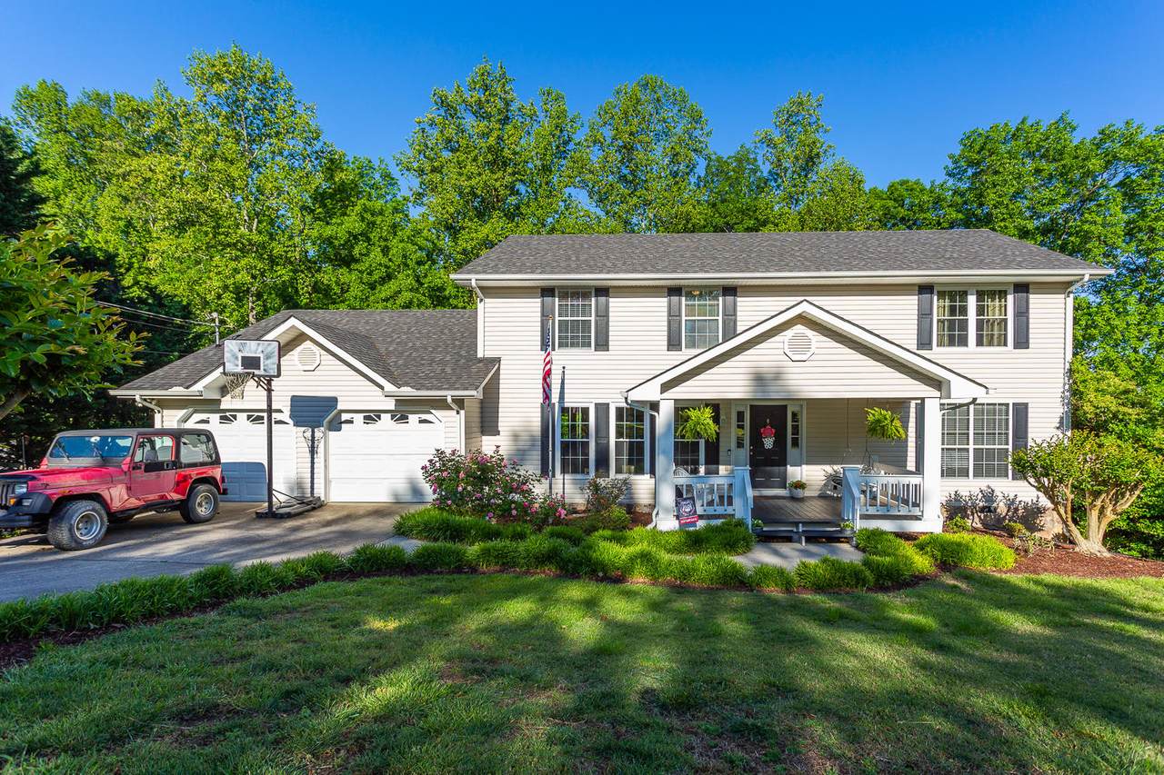 1713 Sutton Dr - Photo 1